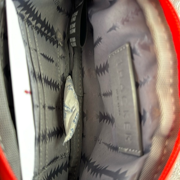 NWT Thacker Cocoon 3 In 1 Phone Bag Crossbody Beltbag Wristlet Red/Orange - Picture 13 of 16